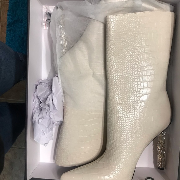 Bone bootie! - Picture 3 of 4